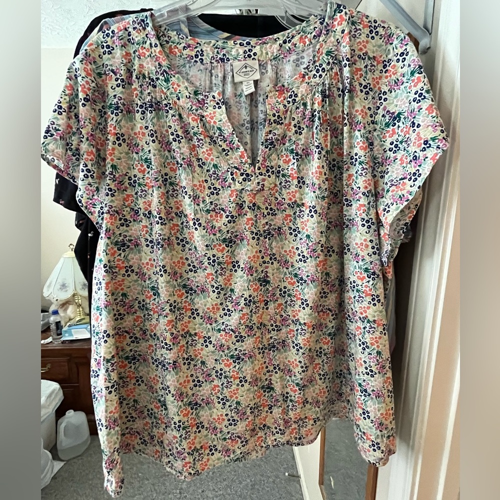 Women’s plus size top